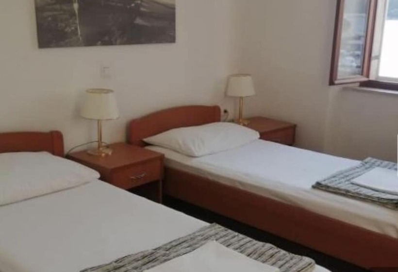 בית מלון כפרי Glavović