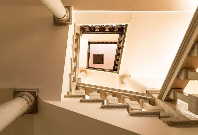 Grand Hotel Entourage   Palazzo Strassoldo