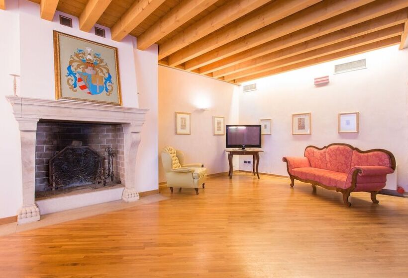 Grand Hotel Entourage   Palazzo Strassoldo