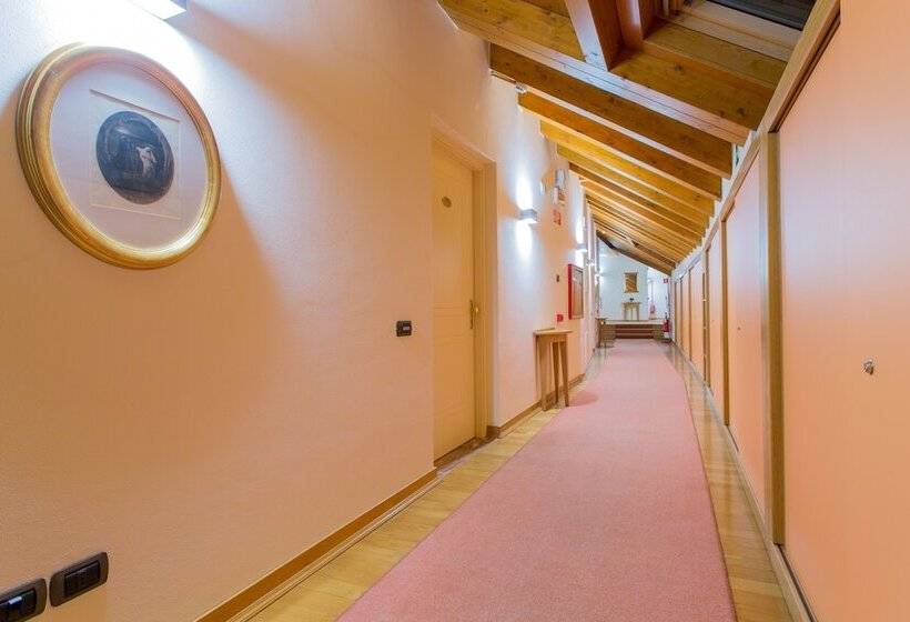 Grand Hotel Entourage   Palazzo Strassoldo