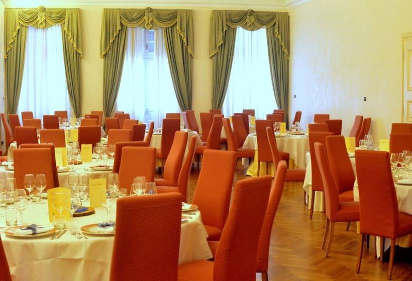 Grand Hotel Entourage   Palazzo Strassoldo