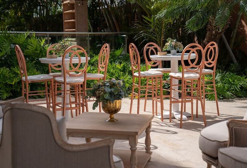 בית מלון כפרי Hodelpa Garden Court