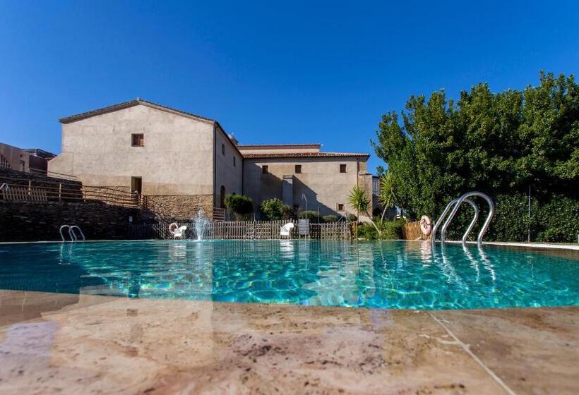 فندق Hospedería Conventual De Alcántara