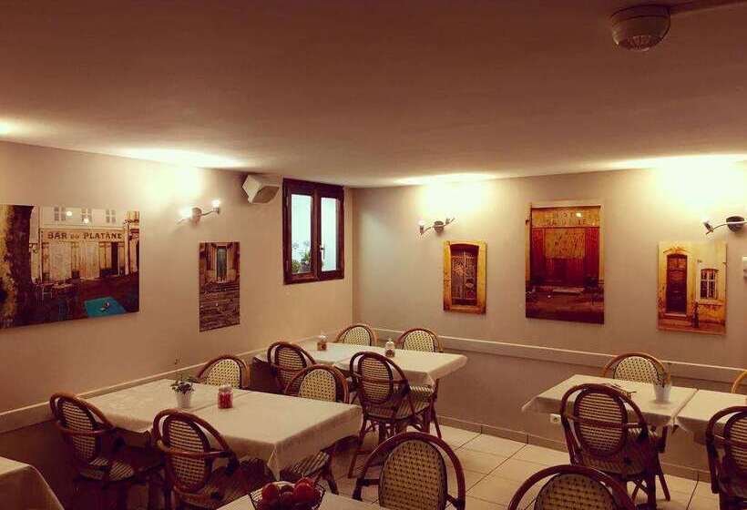 ホテル Hôtel Bosquet Pau Centre