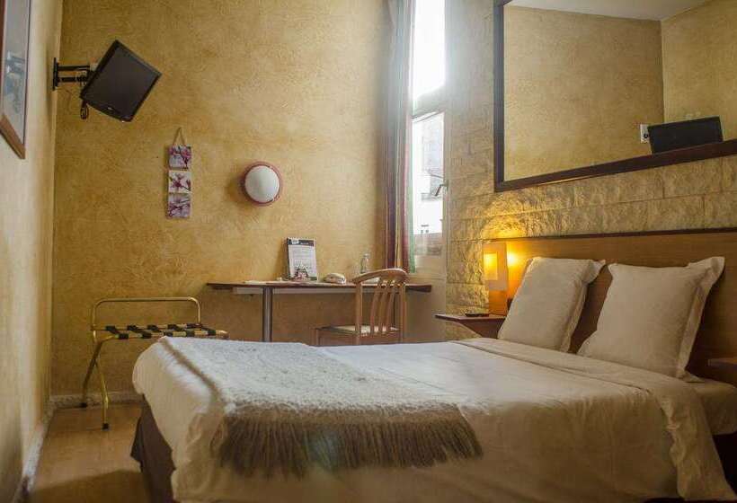 בית מלון כפרי Hôtel Bosquet Pau Centre