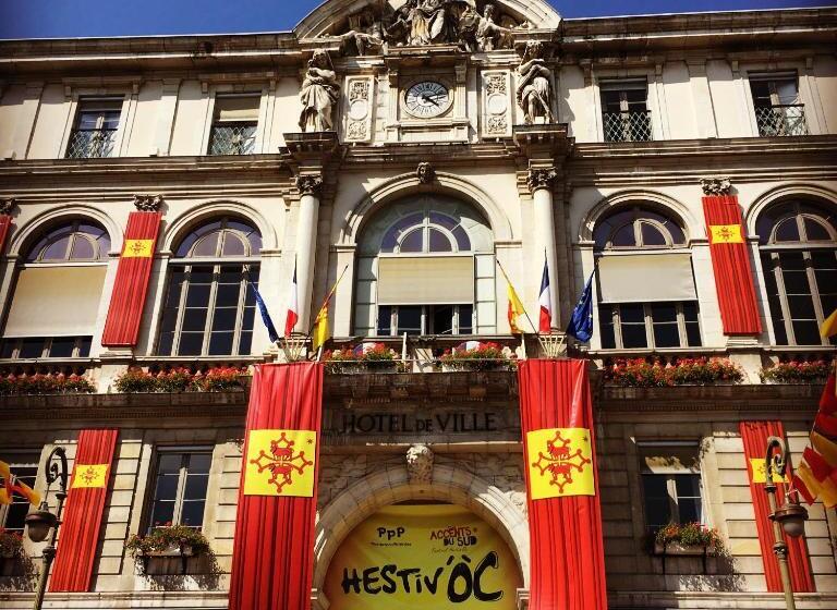 בית מלון כפרי Hôtel Bosquet Pau Centre