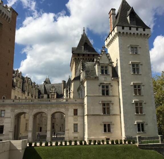 בית מלון כפרי Hôtel Bosquet Pau Centre