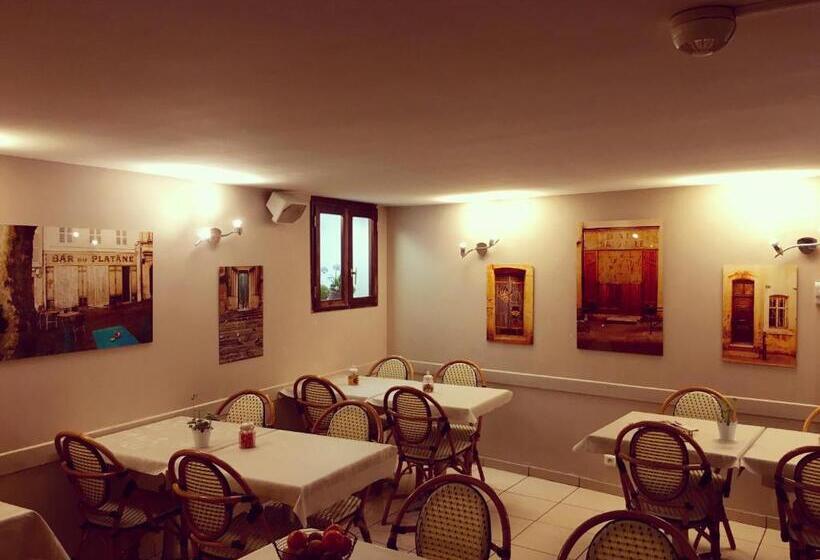 Отель Hôtel Bosquet Pau Centre