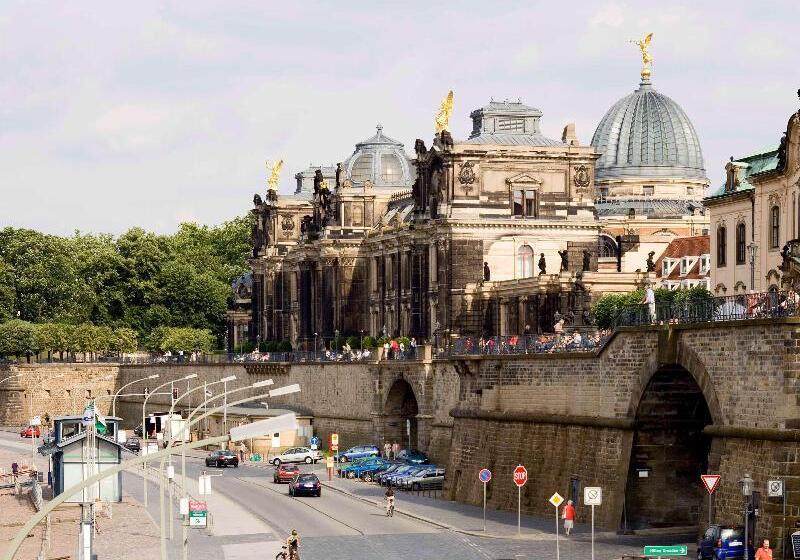 Отель Ibis Styles Dresden Neustadt