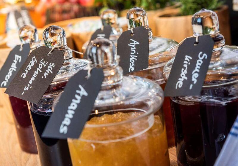 Отель Ibis Styles Dresden Neustadt