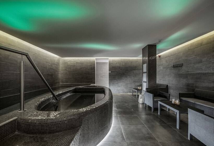 هتل ísland   Spa & Wellness
