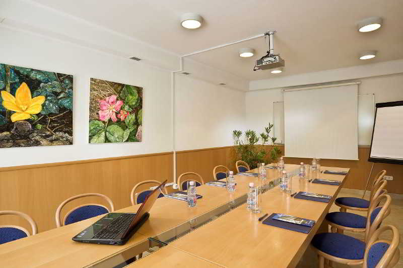 ホテル Jagelló Business