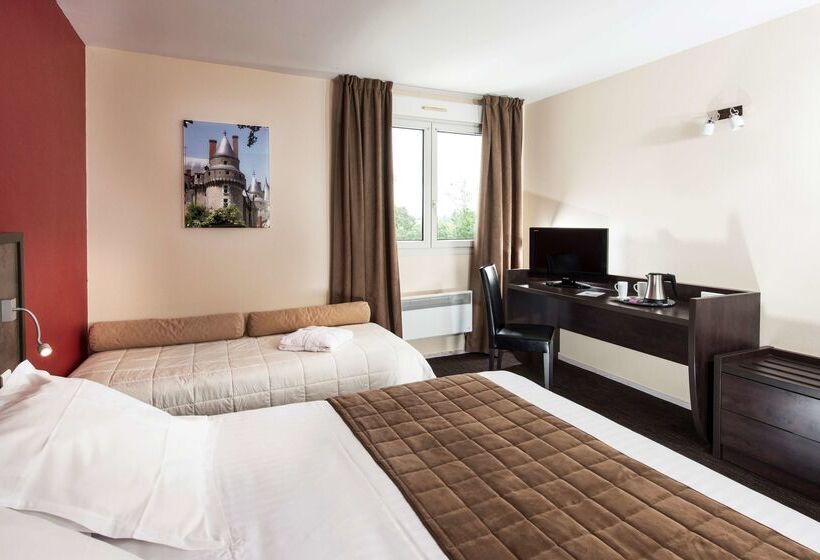 בית מלון כפרי Kyriad Tours   Joué Lès Tours