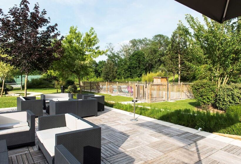 בית מלון כפרי Kyriad Tours   Joué Lès Tours