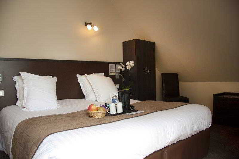 בית מלון כפרי Kyriad Tours   Joué Lès Tours