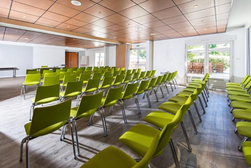 בית מלון כפרי Kyriad Tours   Joué Lès Tours