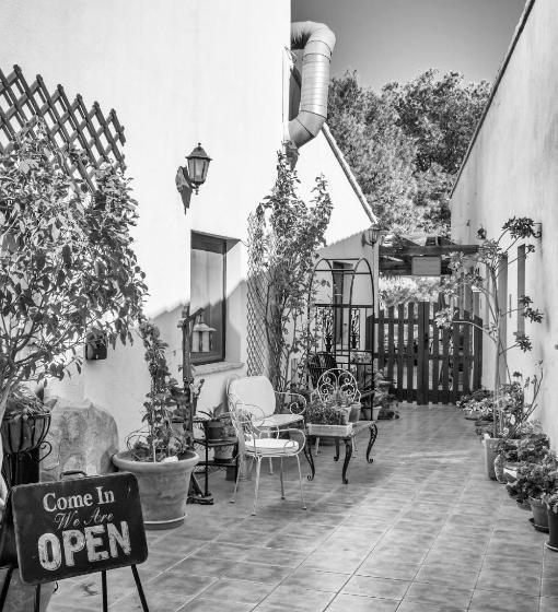 בית מלון כפרי La Mariposa