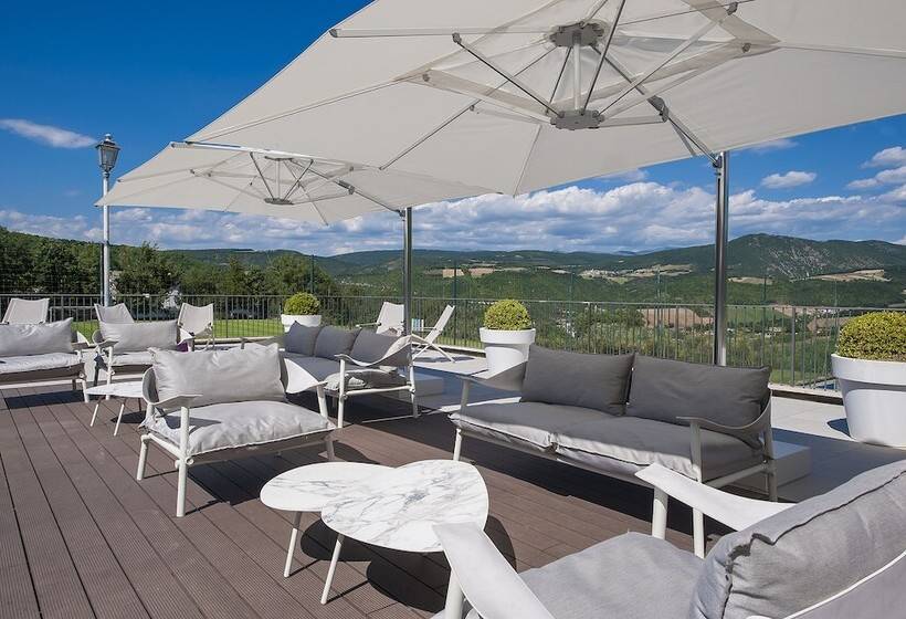 בית מלון כפרי La Reggia Sporting Center