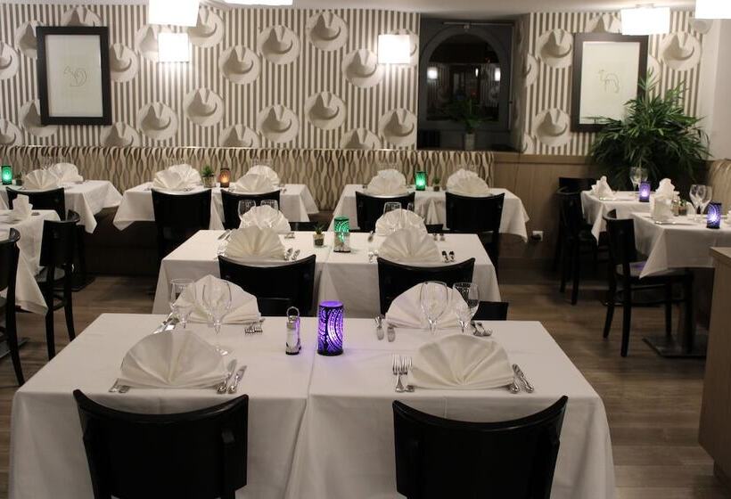 בית מלון כפרי Hob Le Cheval Blanc   Marne La Vallée