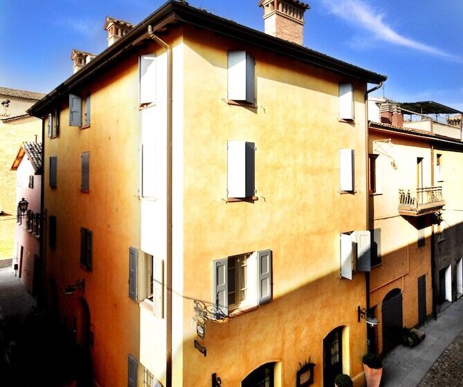 فندق Locanda Del Feudo Suite & Restaurant