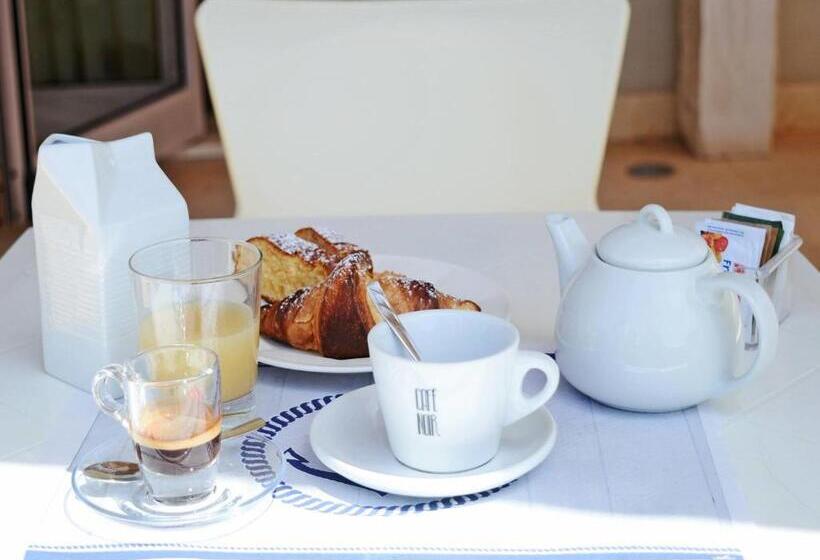 בית מלון כפרי Mar & Sol