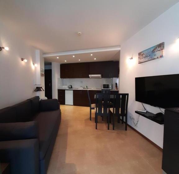 فندق Marina City Apart