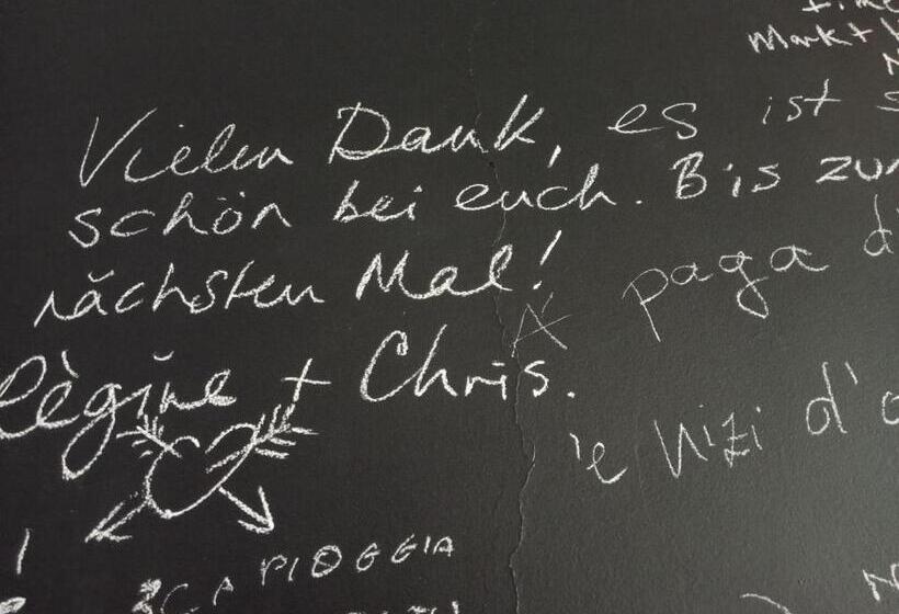 בית מלון כפרי Milomax