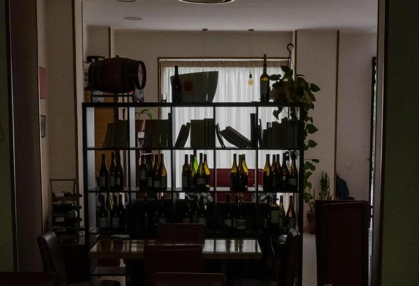 בית מלון כפרי Milomax