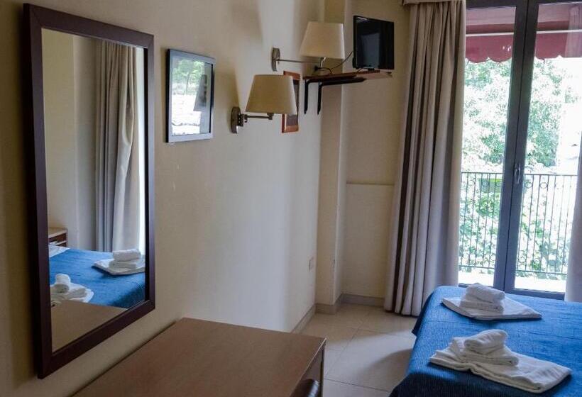 בית מלון כפרי Milomax