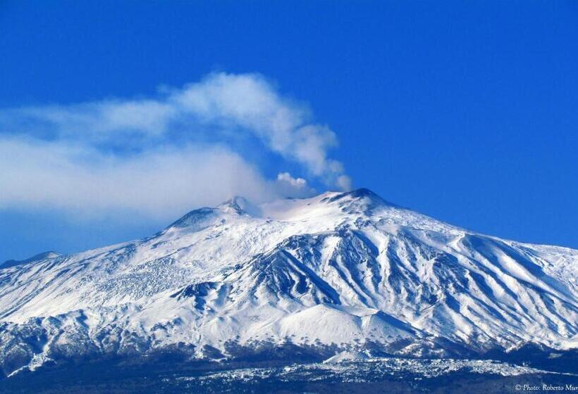 בית מלון כפרי Milomax