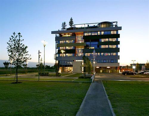 בית מלון כפרי New Ipoint