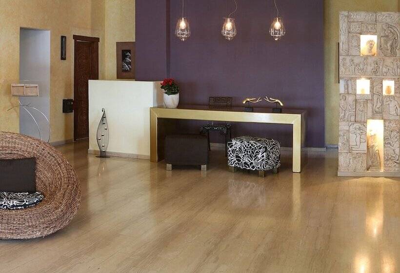 فندق Pantokrator