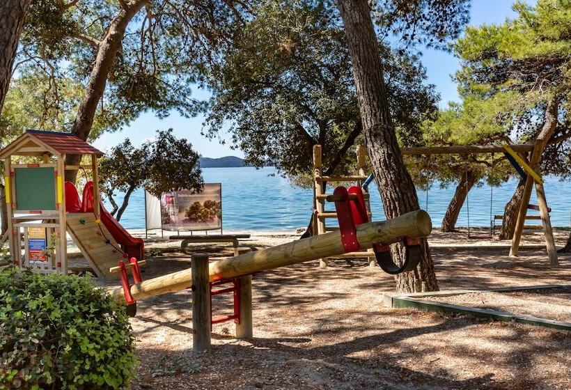 בית מלון כפרי Pinija