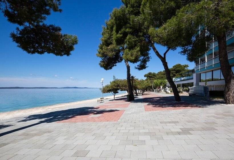 בית מלון כפרי Pinija