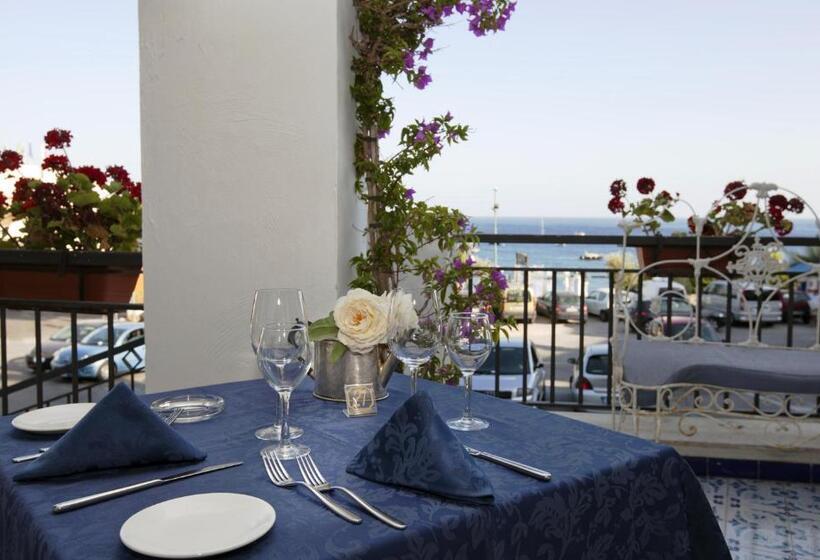 בית מלון כפרי Punta Campanella Resort & Spa