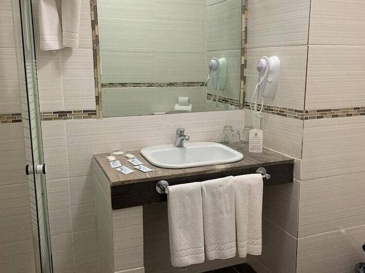 هتل Punta Del Este Shelton