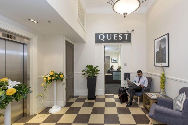 فندق Quest On Queen Serviced Apartments