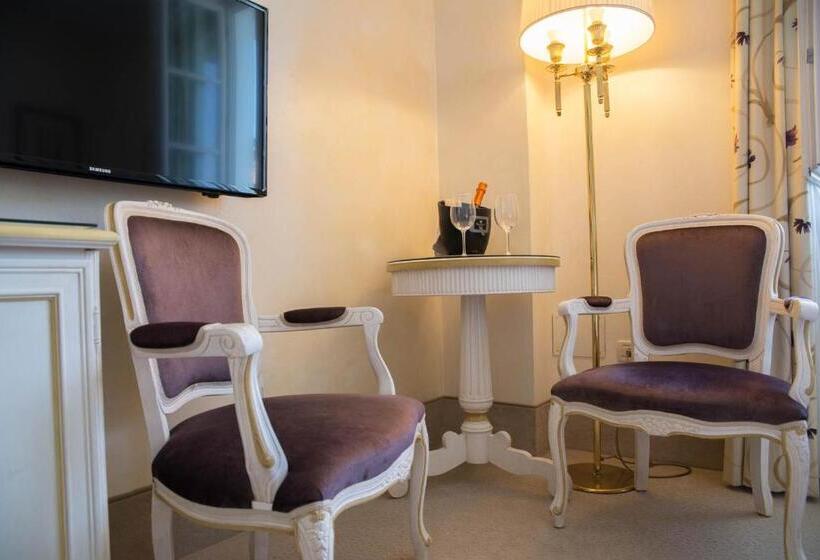 בית מלון כפרי Rivalago