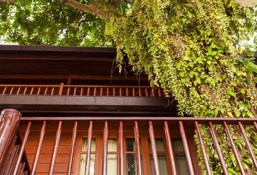 فندق Riverhouse The Teak House