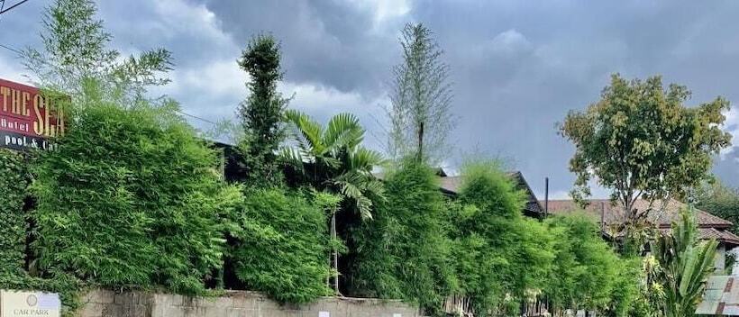 فندق Riverhouse The Teak House