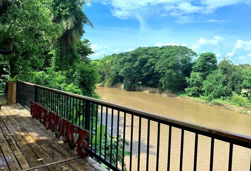 فندق Riverhouse The Teak House