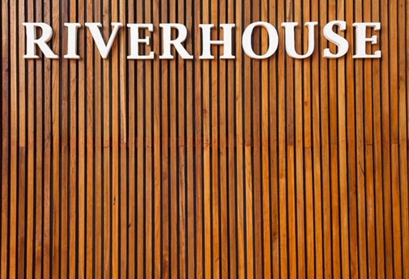 فندق Riverhouse The Teak House