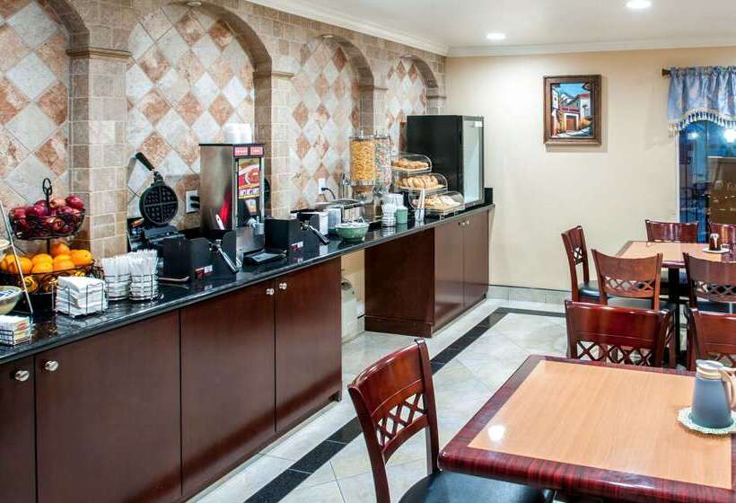 בית מלון כפרי Rodeway Inn San Diego Near Sdsu