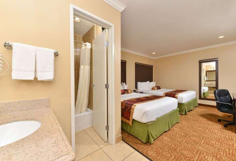 בית מלון כפרי Rodeway Inn San Diego Near Sdsu