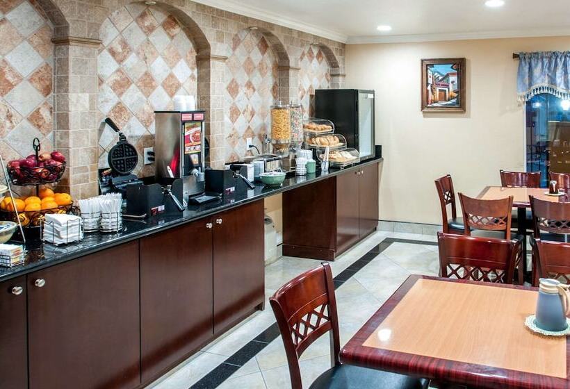 בית מלון כפרי Rodeway Inn San Diego Near Sdsu