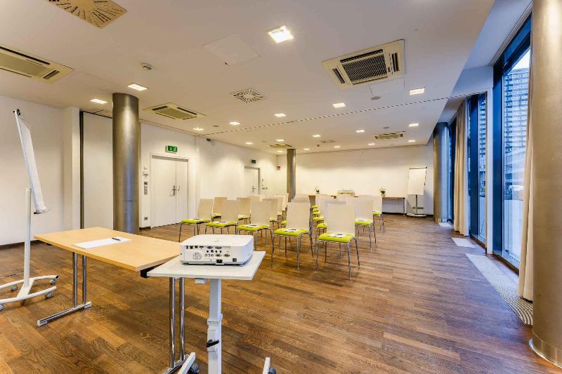 هتل Plaza Inn Wien Gasometer