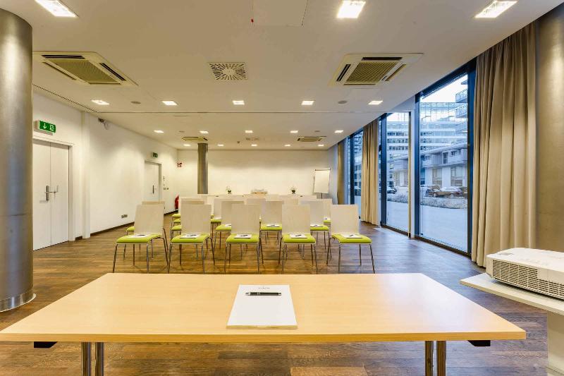 هتل Plaza Inn Wien Gasometer