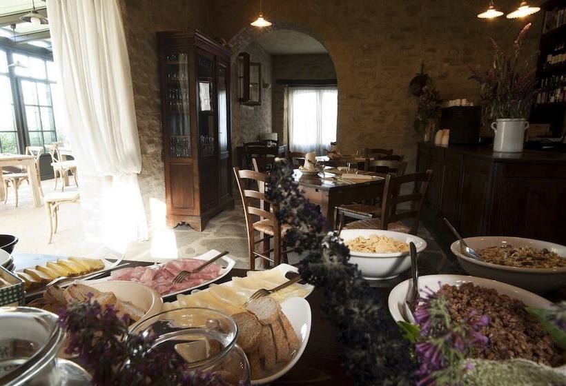 Сельский отель La Tavola Dei Cavalieri