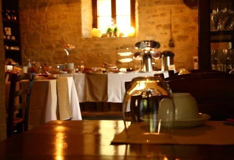 Сельский отель La Tavola Dei Cavalieri