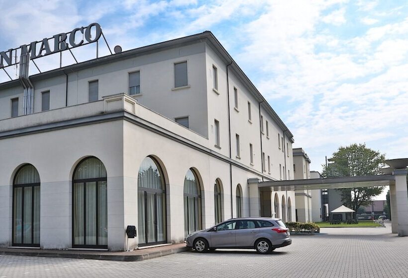 בית מלון כפרי San Marco & Formula Club